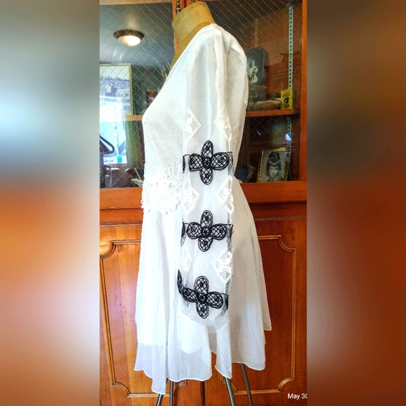 Pretty Angel Dress in Black and White - Picture 5 of 9